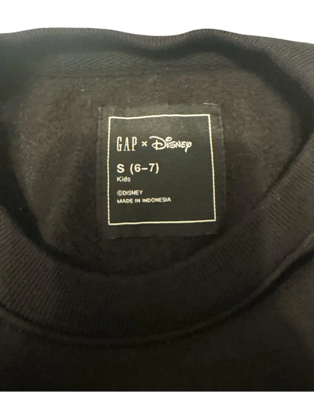 GAP classic crewneck